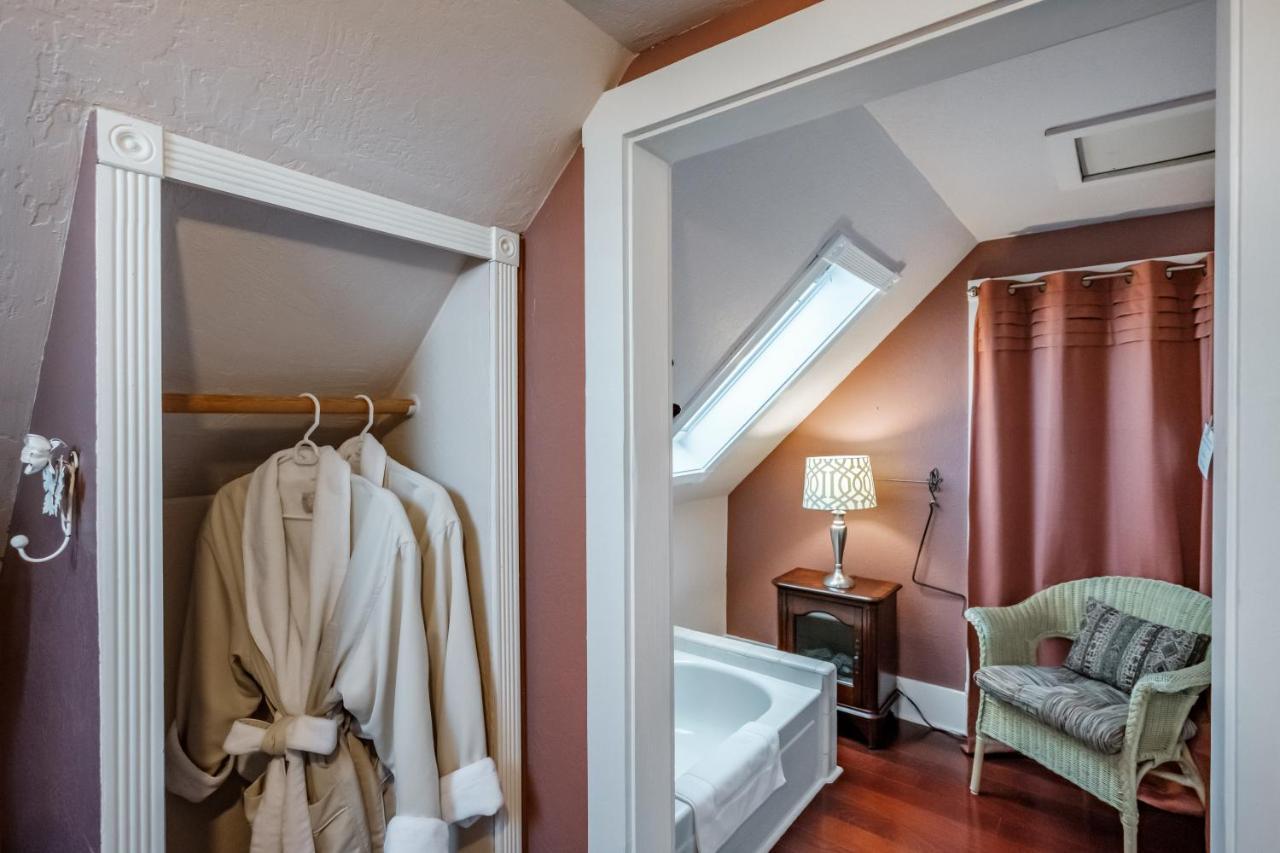 Mamere'S Guest House Monmouth エクステリア 写真